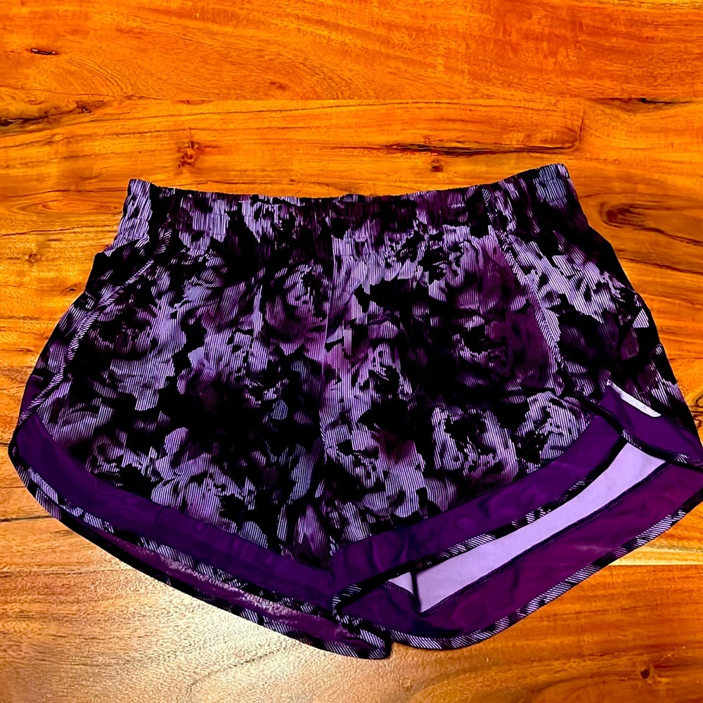 Athleta Run Shorts M